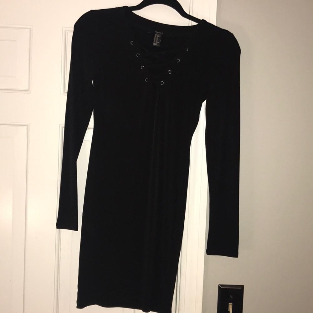 Forever 21 black long sleeve dress